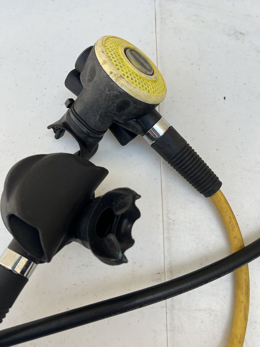 Mares Axis Pro Regulator Set, Yoke, MR12 dfc 1st Stage Octo Mares Axis Pro Regulator Set, Yoke, MR12 dfc 1st Stage Octo