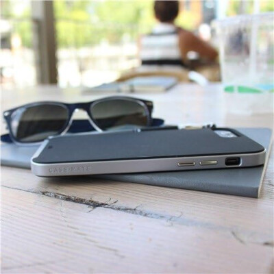 *Case-Mate* Slim Tough Outdoor Hülle für Apple iPhone 6/6S Silber Schwarz Neu