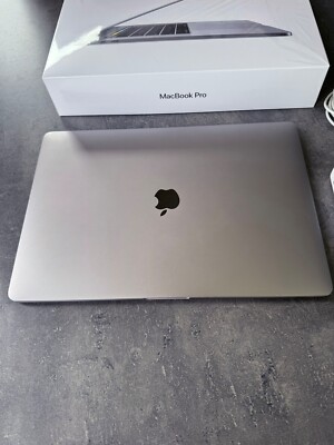 Apple MacBook Pro (2016) 15,4'' Touch Bar| i7 2,7GHz | 16GB RAM | 1TB SSD | RU-EN