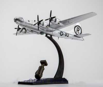 B-29 Superfortress 1/144 スケール ダイキャストモデル Amazon.com: NUOTIE 1/144 B-29 Superfortress Fat Man Bomber Metal