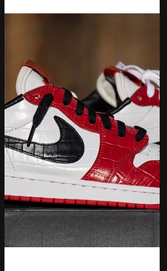 Size 10 - Air Jordan 1 Retro OG Low Chicago 883419952401 | eBay Size 10 - Air Jordan 1 Retro OG Low Chicago 883419952401 | eBay