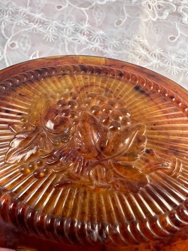 Diseño de hojas de uva compactas Lucite vintage ovaladas - Imagen 8 de 8