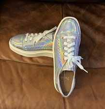 Paola Designer shoes.   I Pay Shipping.  new.  Size 5