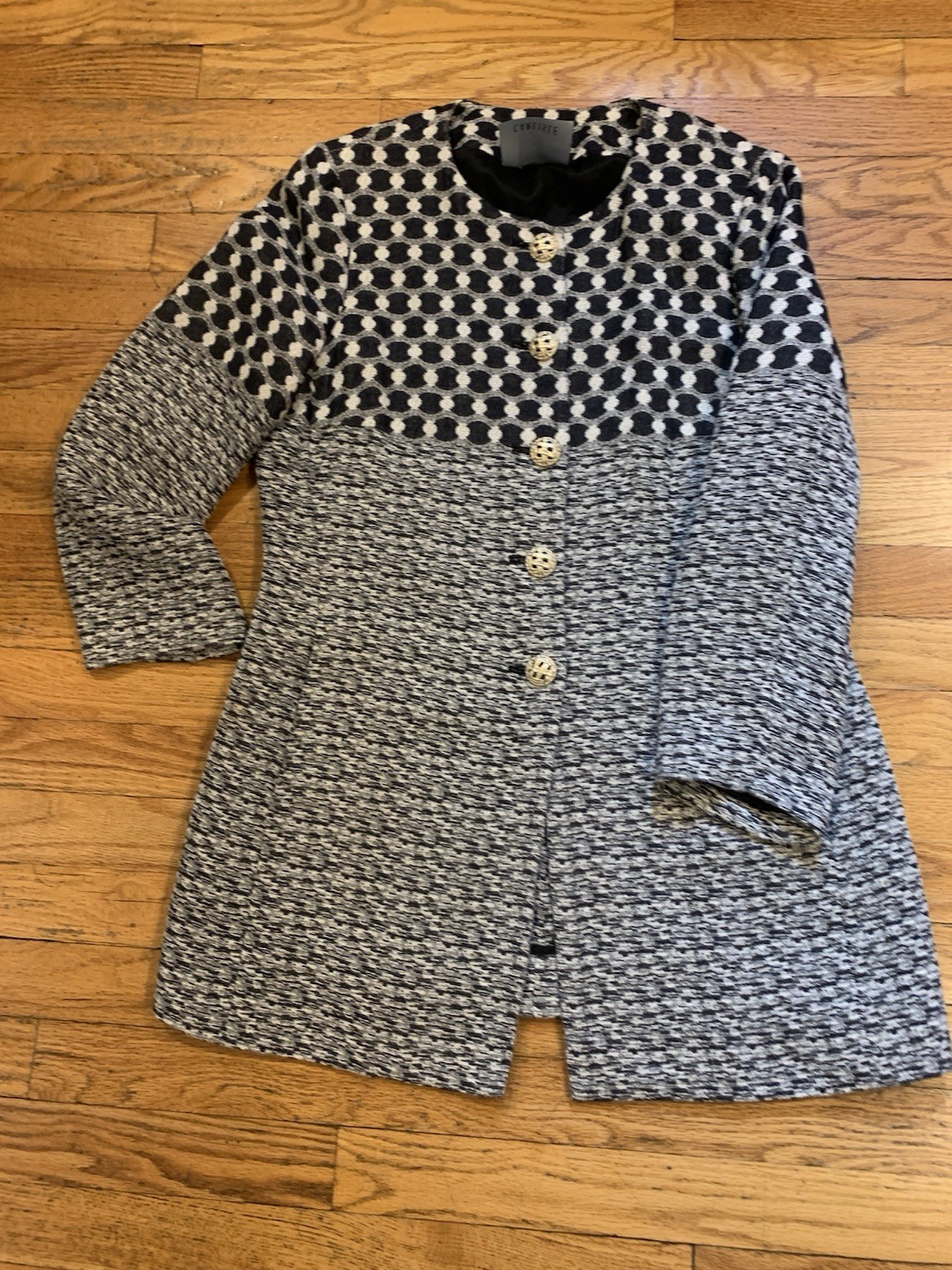 Carlisle Women’s Jacket Size 8 With Gold Detailed Buttons