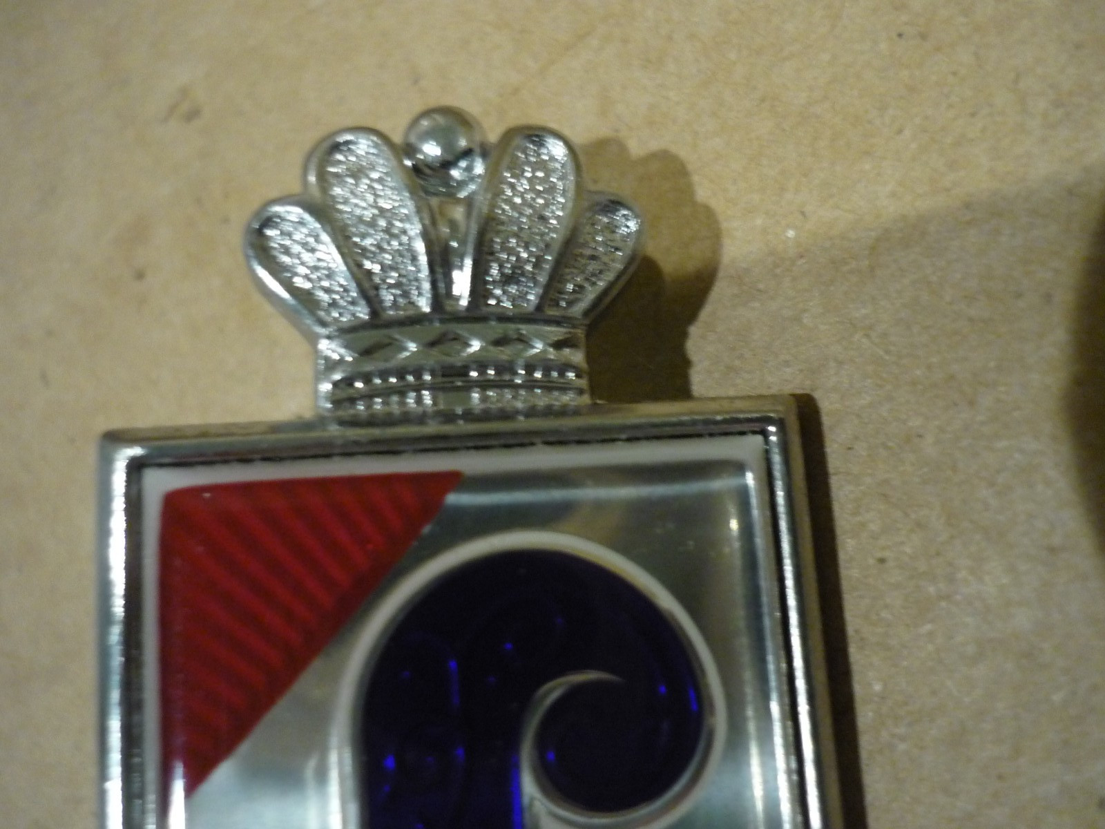 Ferrari 400,400i,365 - Pininfarina Crown Motif - P/N 144-44-320-02