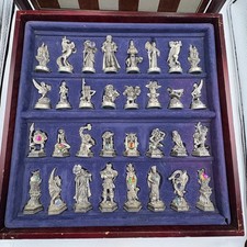 Danbury Mint Fantasy Crystal Chess Set 32 Pew...