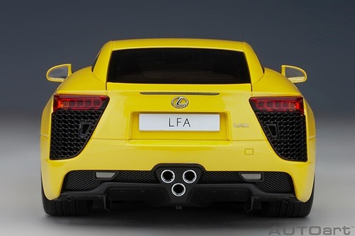 AUTOart 78854 LEXUS LFA (PEARL YELLOW) 1 18 - Picture 6 of 20