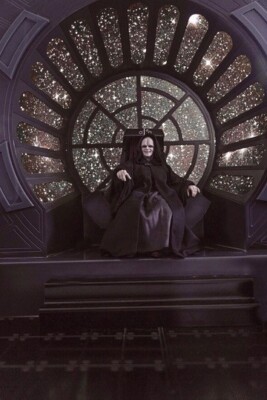 Jazzinc Star Wars truescale Emperor throne room diorama with the throne inside
