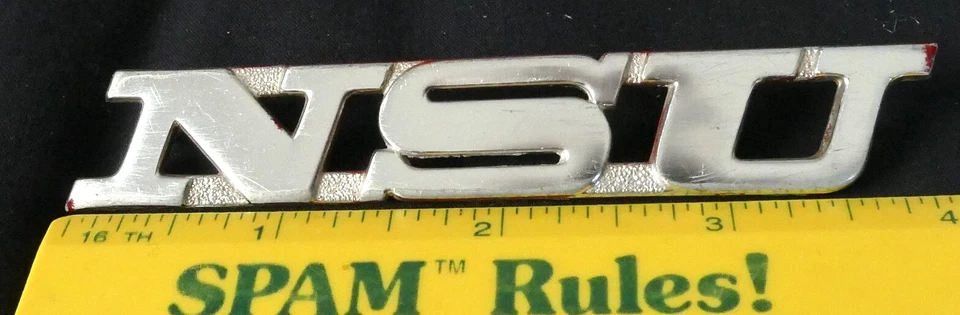 NSU 1200C 1971 placa de identificación emblema de maletero de metal para automóvil Foto 3 de 4