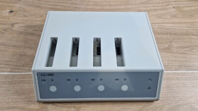 Philips M8043A LG1480 4 Slot Akku Ladegerät