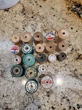 Lot of 20 Vintage Empty Mixed Size Wooden Spools 1" to 2" J&P CoatsClark's Coats