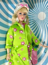 VTG 1998 Twist 'N Turn Collection Far Out Barbie Doll Mattel Limited ED NFRB NIB