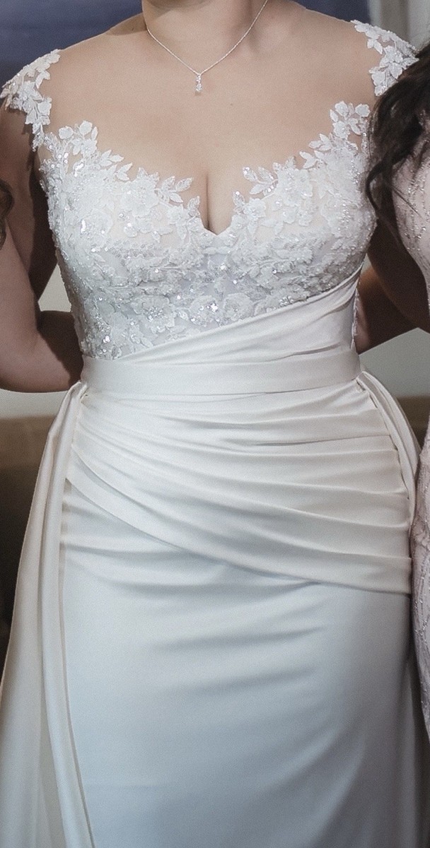 Wona NYC Ivory Wedding Dress Size 14 With Overskirt View 4