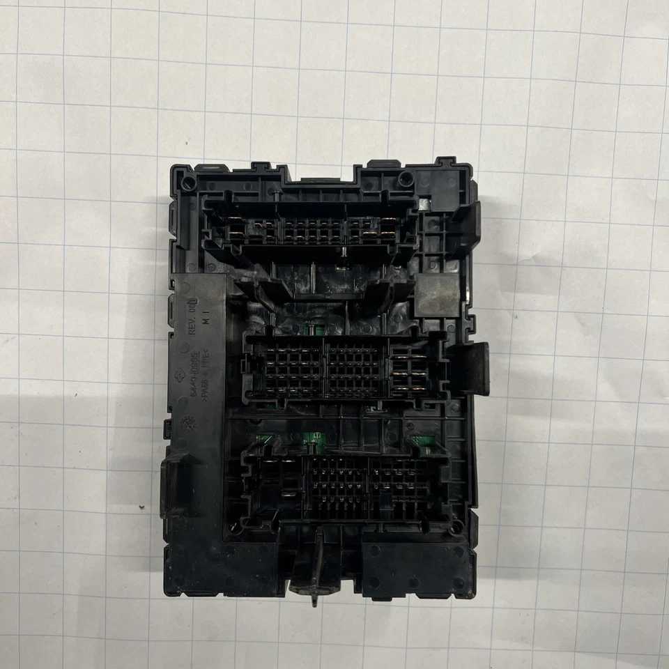 Pontiac Torrent 2007-2009 caja de fusibles motor 3,4 L *probado funcionando* OEM  Foto 3 de 4