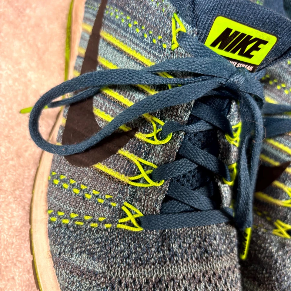 Nike Zoom Flyknit Streak 835994-400 Hombres EE. UU. 9.5 Zapatos Azul Negro Verde Tenis Foto 4 de 4