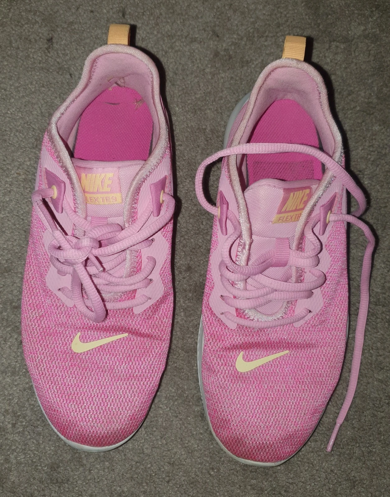 Scarpe da ginnastica Nike Flex TR9 rosa UK 5 condizioni fantastiche palestra corsa