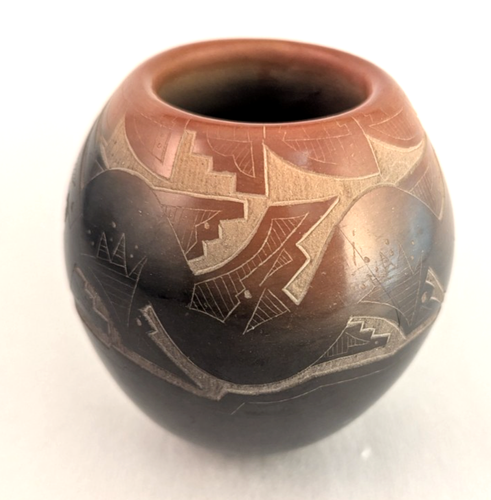 Santa Clara Pueblo Avanyu Pottery Sammy Naranjo 3.25" Signed Mini Vase & COA - Picture 4 of 10
