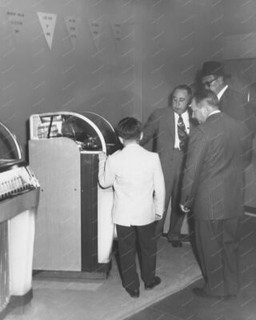 Rock Ola Jukebox 1438 Comet Fireball Classic 8 by 10 Reprint Photograph 1