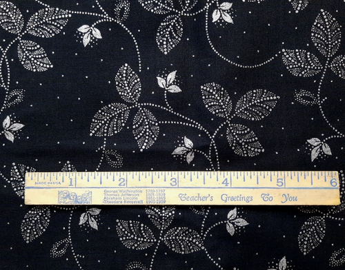 BTY Antonella #7290 Hoffman CA Cotton Fabric Black w/ Silver Glitter Vining Leaf - Picture 3 of 4