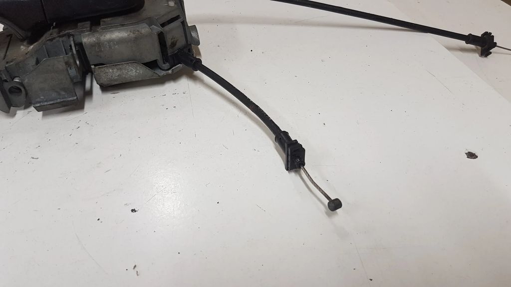 Volvo V50 2009 Front Door Cable Line 993948 Lgi5872 for sale  