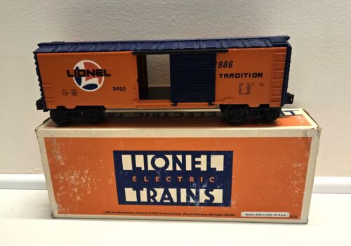   Lionel Classic Train Box Car 1986 A New Tradition 6-9492  - Picture 1 of 4