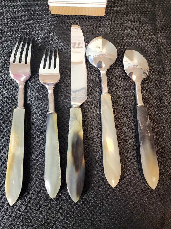 Extremadamente Raro Magnífico Cerámica Granero Cuerno 5 piezas Juego de Cubiertos Tenedor Cuchara Cuchillo Foto 4 de 4