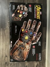 Marvel Legends Series Articulated Electronic Infinity Gauntlet Thanos - Works