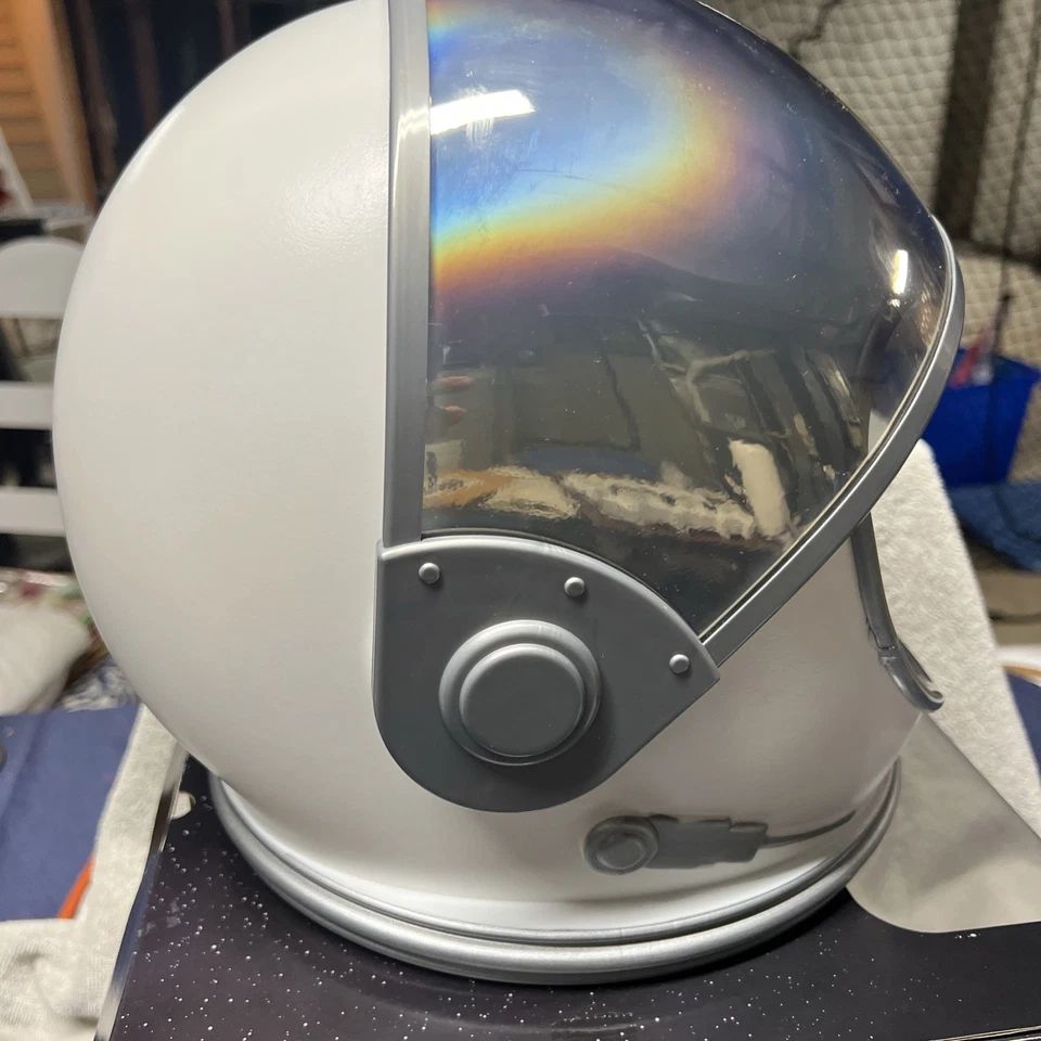 Spirit Halloween White Astronaut Helmet With Flip-Up Visor In Box Ages 14+ - Image 2 of 4