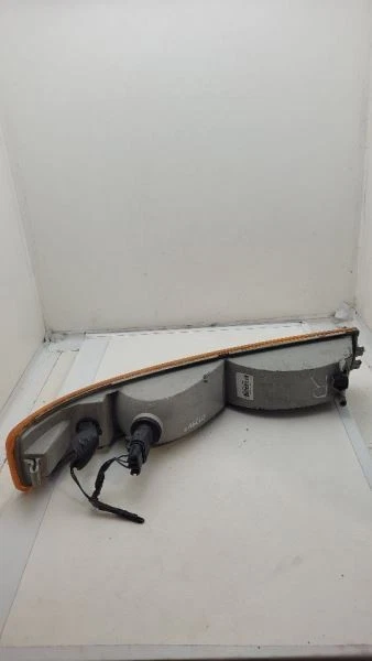 Passenger Corner/Park Light Below Headlamps Fits 03-23 EXPRESS 2500 VAN 399965 - Image 2 of 4