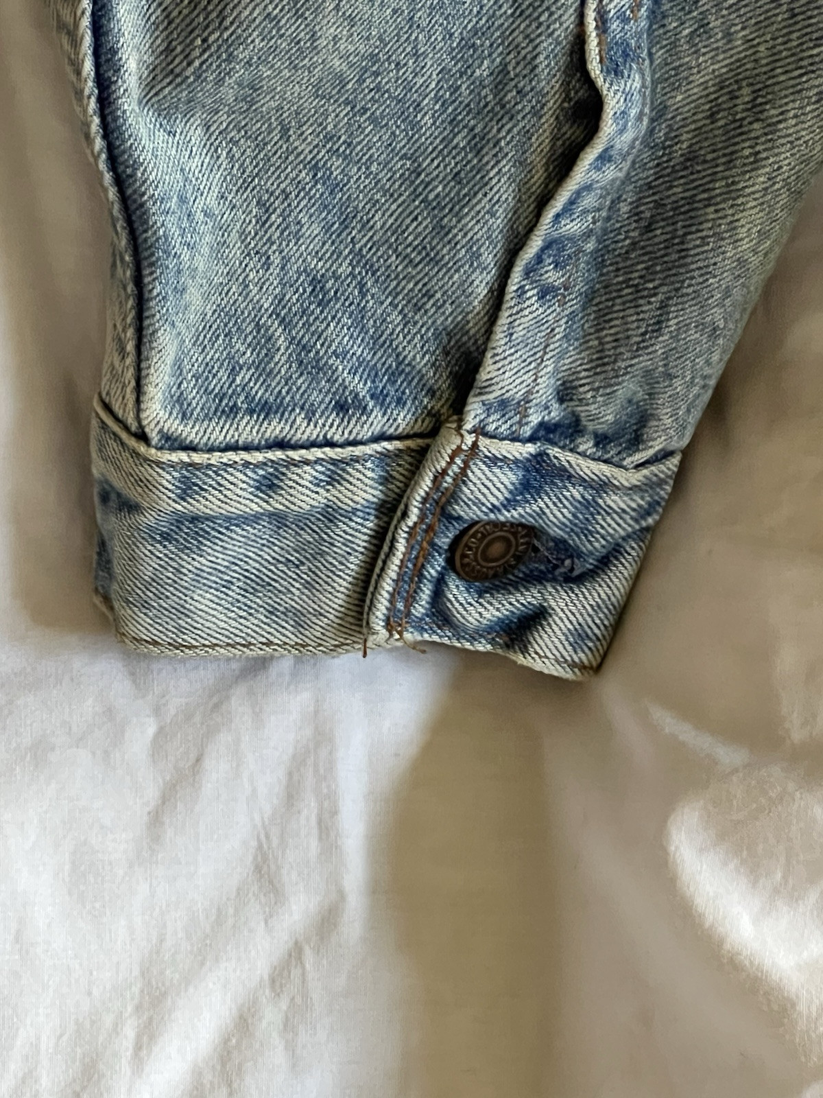 Levi Jean Jacket Medium Button Closure - image 5
