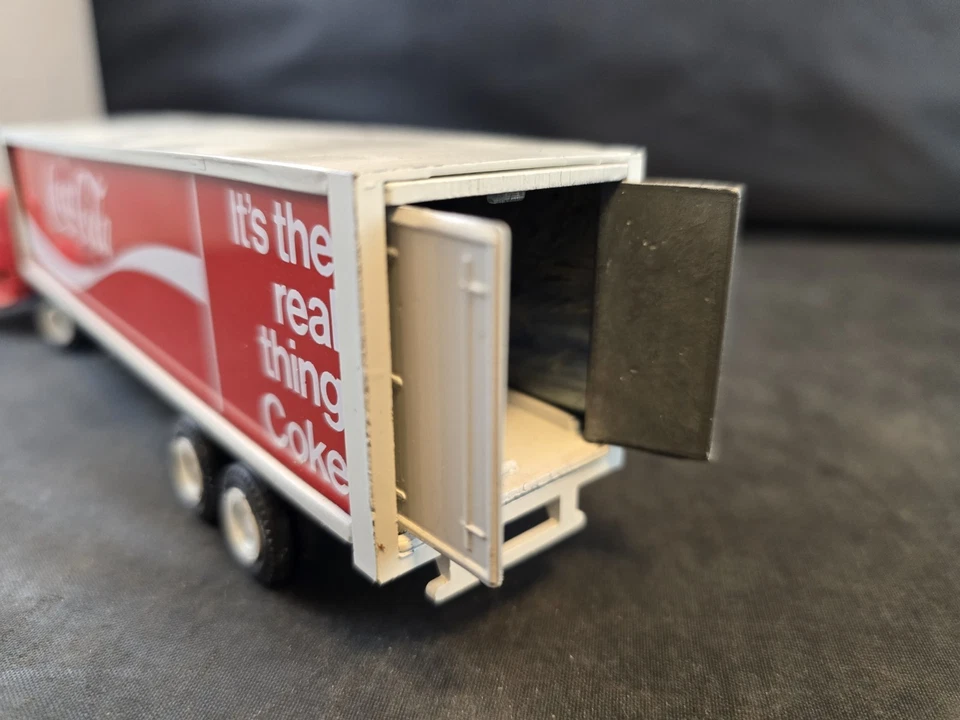 Coca-Cola Coke '74 Soft Drink Soda Real Thing Winross Semi Truck & Trailer - Image 4 of 4