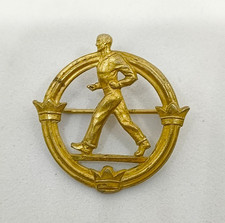 Insigne sport suédois argent doré Walking Award 1941 poinçon Kirsch 800S 5,5 g