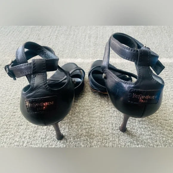 YVES SAINT LAURENT tacchi in pelle nera con cinturino taglia US 7 5