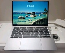 Apple MacBook Air 13 2024 M3 8C GPU 16GB RAM 256GB 4 Battery Cycles! E313 (VAT)