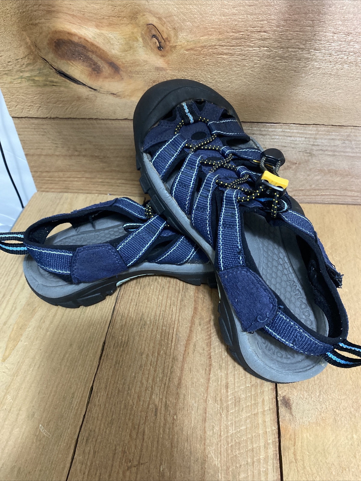 Sandalo sportivo Keen Newport H2 taglia giovane 4 donne taglia 6 impermeabile lavabile blu navy