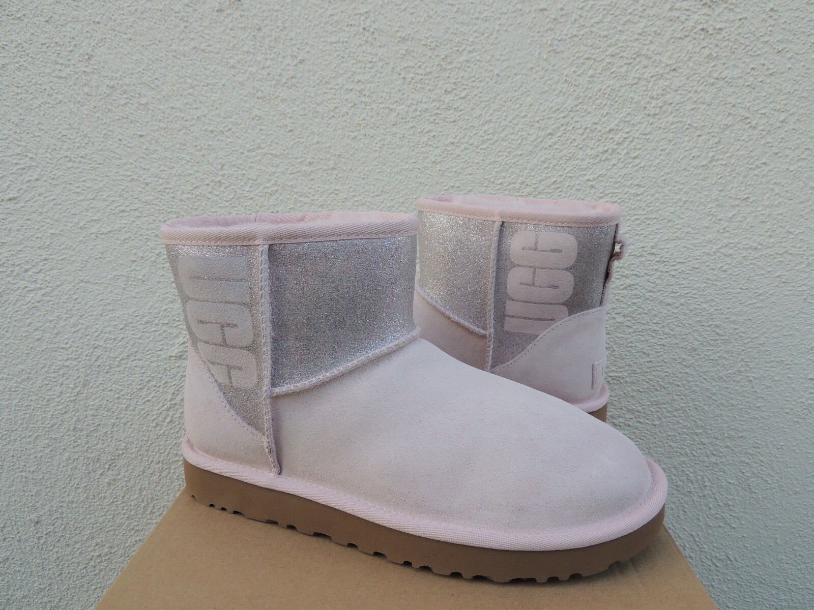 classic mini ugg sparkle boot