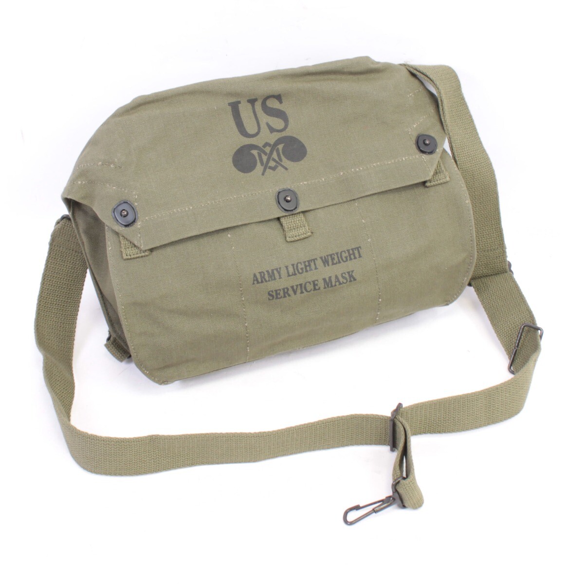 Replica M6 gas mask bag for the WW2 US Army Lightweight Service M4