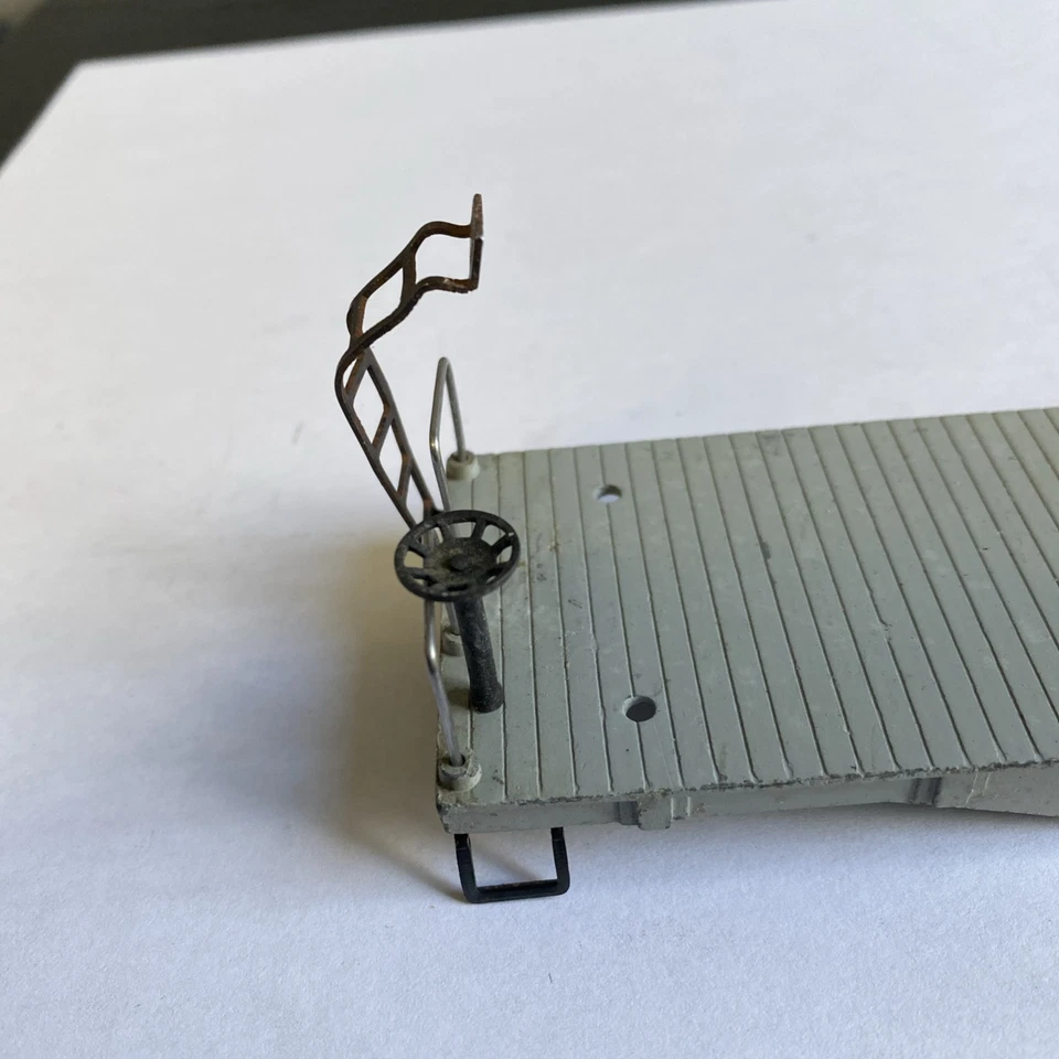 LIONEL #2419-2 O DIE-CAST FLAT CAR BASE FOR WORK CABOOSE for Parts RESTORE Train - Image 2 of 4