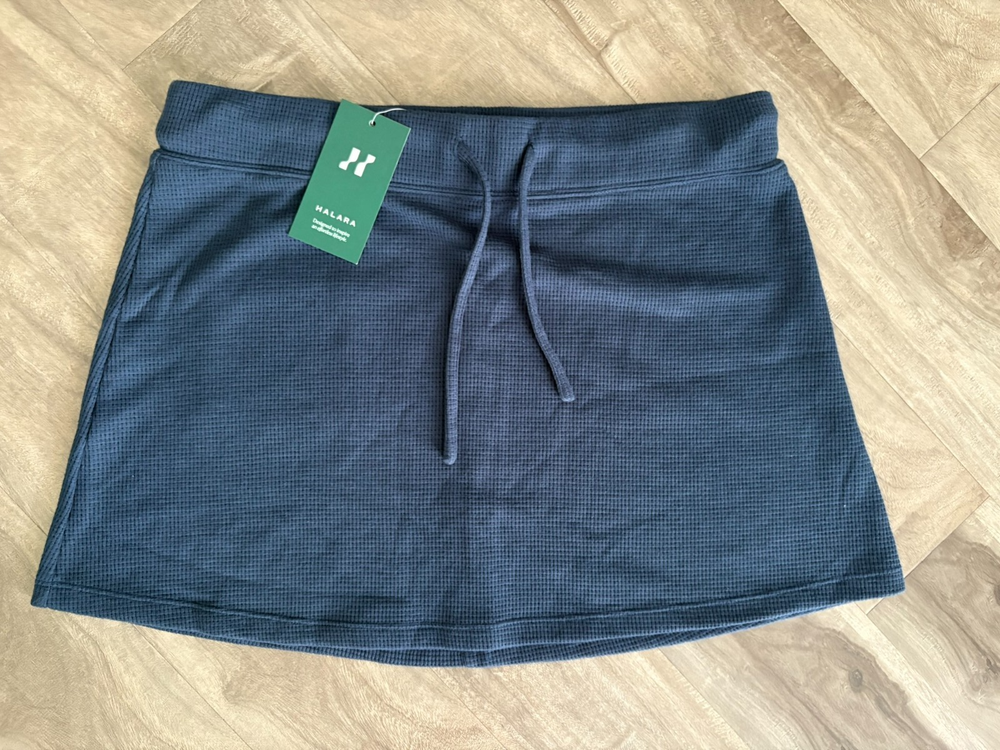 Halara Athletic Golf Tennis Skirt with Drawstring and Back Pocket in XL