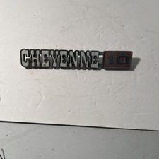 Camioneta Chevrolet Cheyenne 10 emblema 71-72 3995783 usada