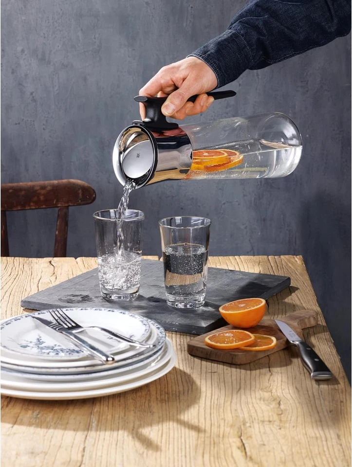 WMF Water Jug Basic 1,5L Height 31 cm Close-Up Closure Glasss Cromargan® Stainle - Image 3 of 4