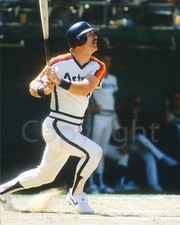Color 8x10 photo of Houston Astros star Denny Walling.  (BK13-1)