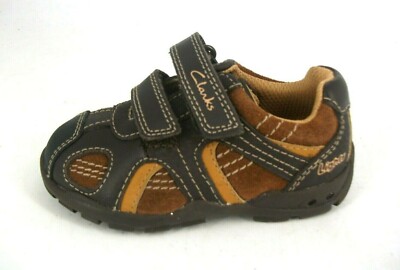 Clarks Brown First Walker Light Up Shoes UK 4F EU 20 JS9 NN 03