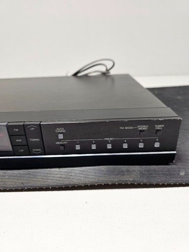 Sharp ST-207 Stereo Synthesized Quarzo Pll Sintonizzatore Fm/Mw / Lw - Usato, - Foto 3 di 10