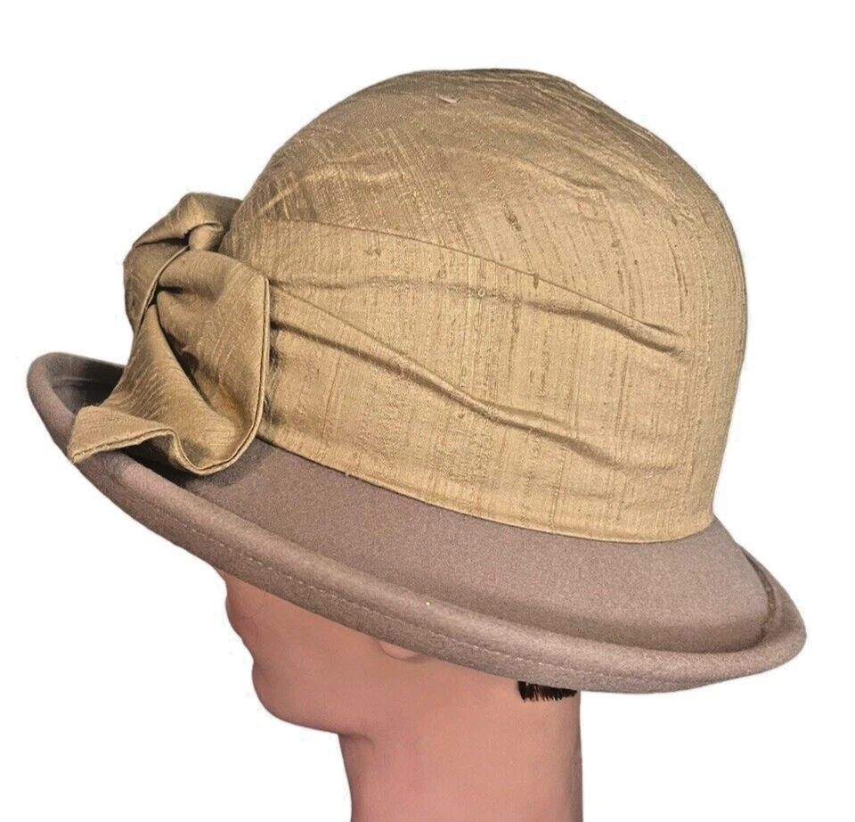 Sombrero Whittall & Shon Diseñador Derby/Iglesia Púrpura Ala Ancha con Lazo Foto 4 de 4