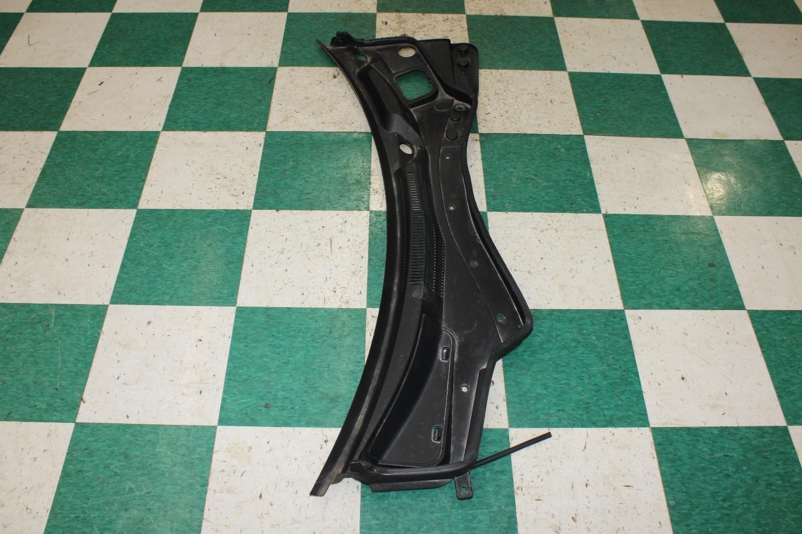 Maserati Quattroporte 2014-2021 Front Windshield wiper motor