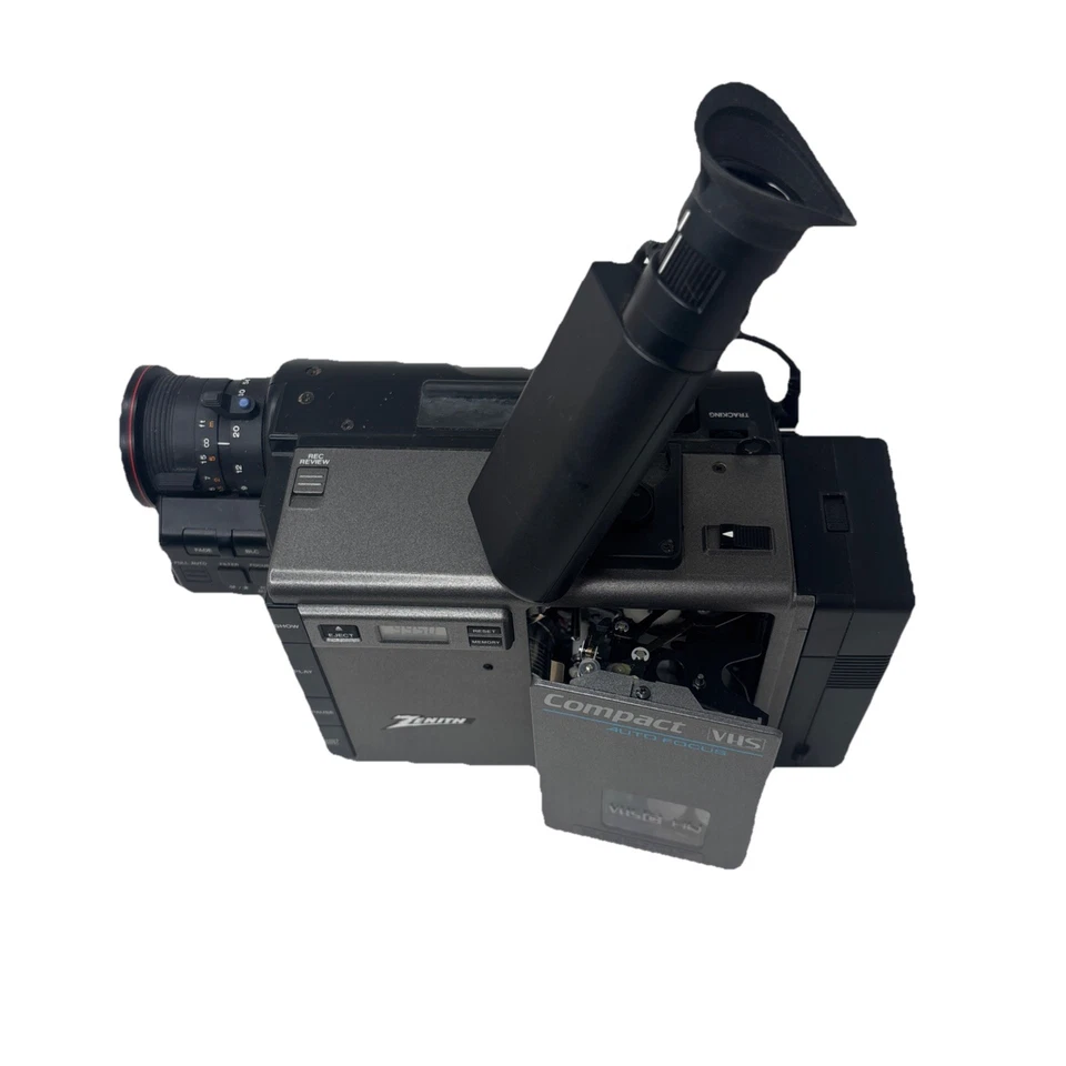 Zenith VM6200 Camcorder Bundle Charger Case Instructions Extra Battery No Tape - Image 3 of 4