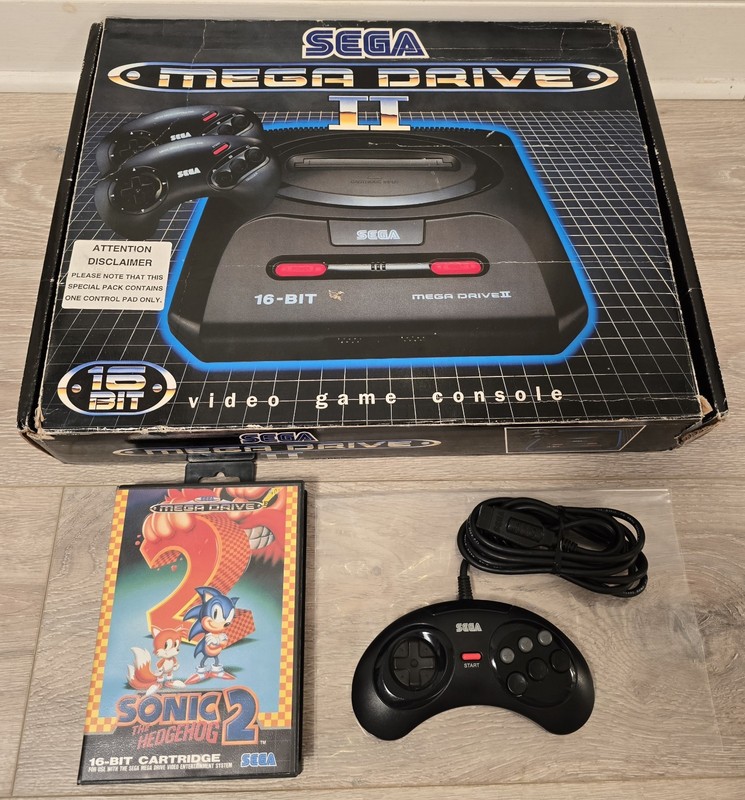 BOXED Sega Mega Drive II 2 Console, PAL,Complete with Sonic game - ONE OWNER