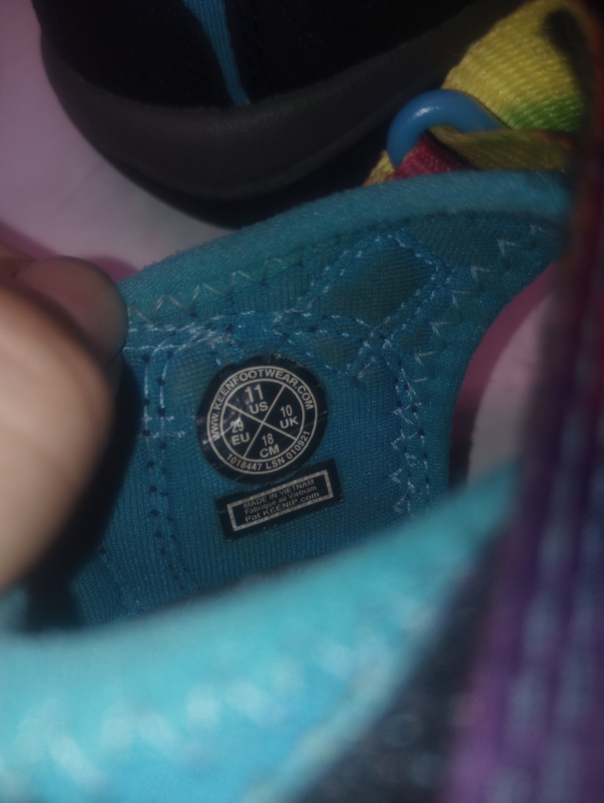 Sandali Keen Newport H2 tinta unita arcobaleno bambino bambino usati in ottime condizioni taglia 11 mesi