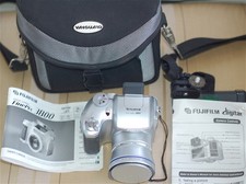 Fujifilm FinePix 3800 Silver 3.2MP Digital Camera 6x Zoom Tested w/Bag  Mount